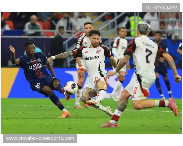 巴黎圣日耳曼举办女性足球节，万人参与创纪录